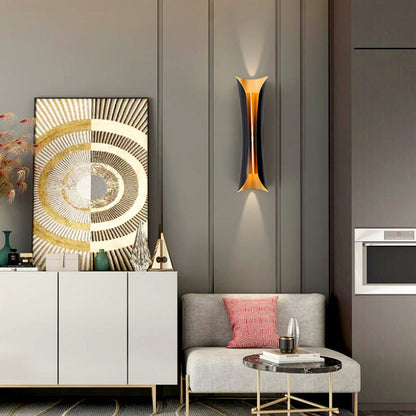 Curl Black Metal Wall Sconce