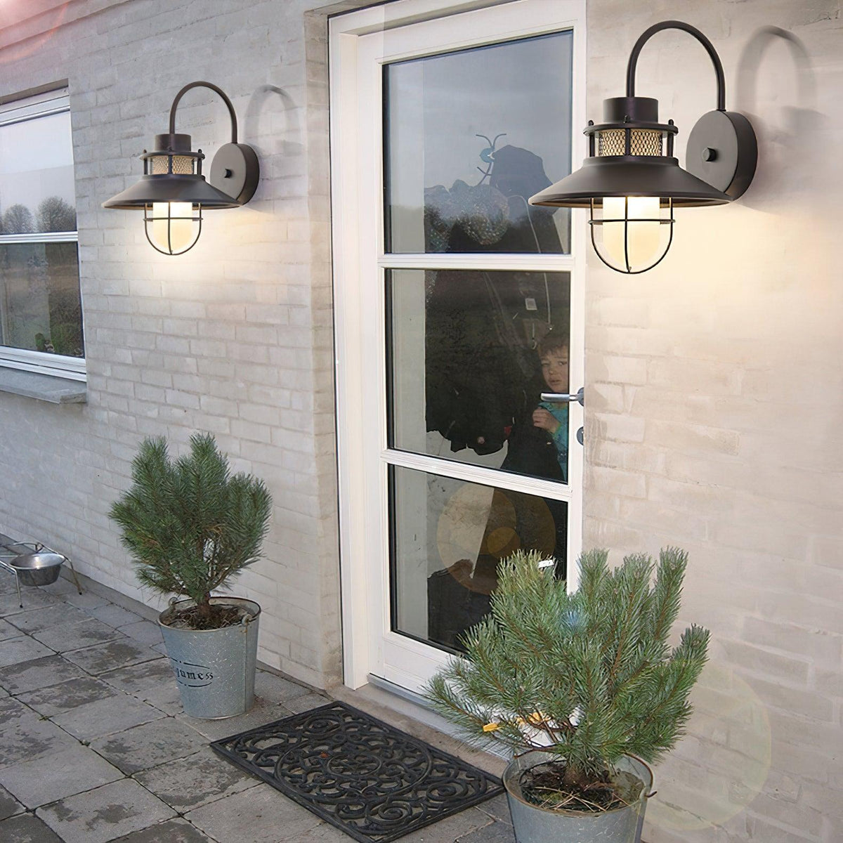 Felix Industrial Outdoor Lamp