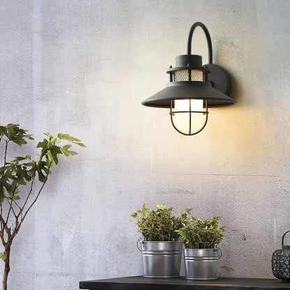 Felix Industrial Outdoor Lamp