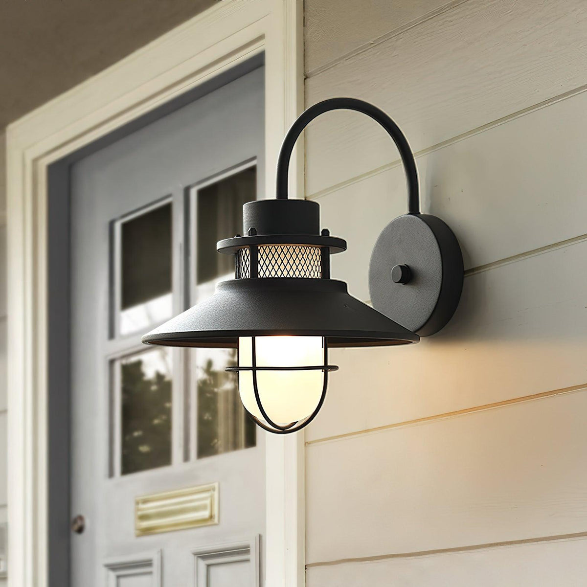 Felix Industrial Outdoor Lamp