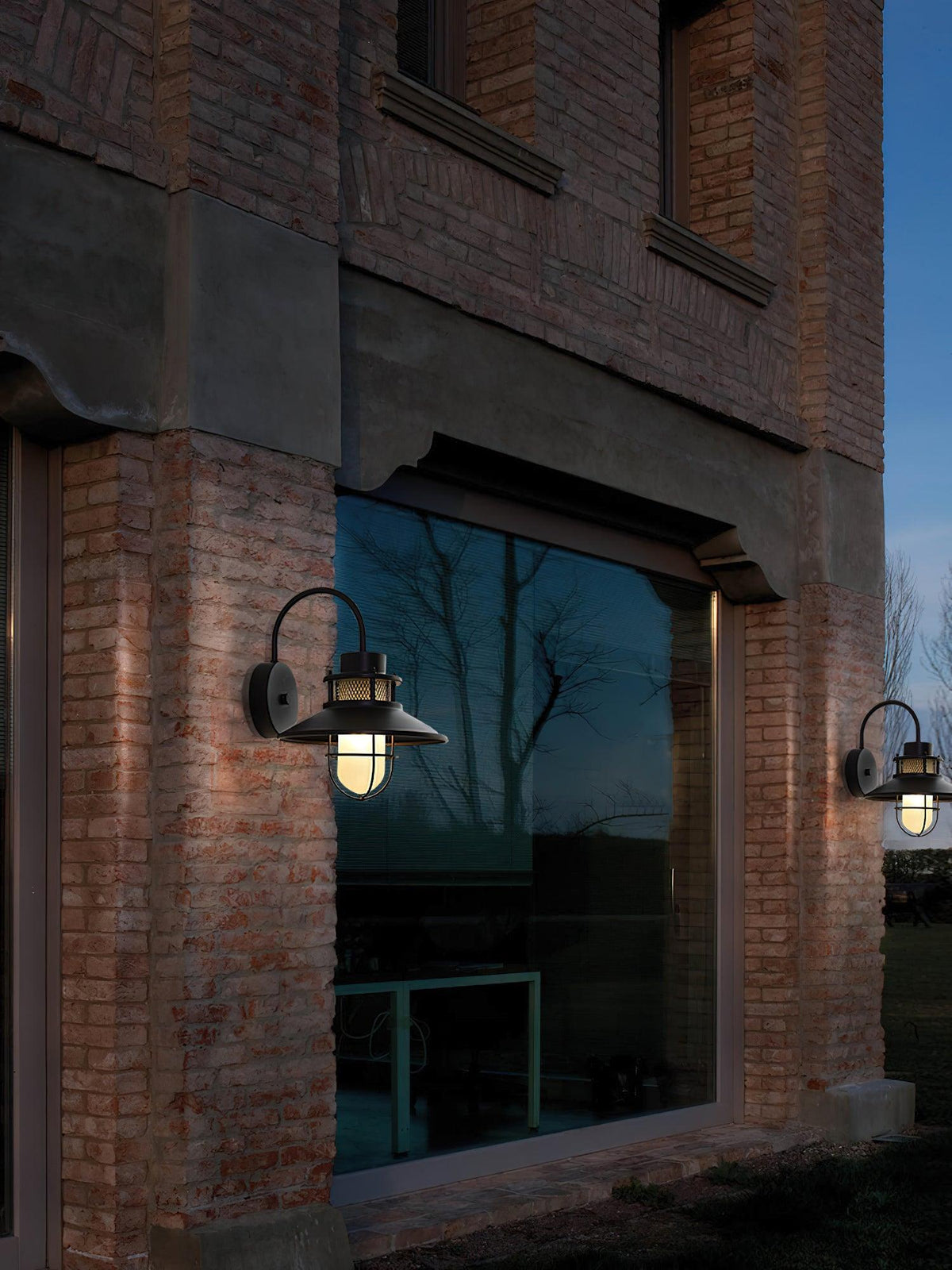 Felix Industrial Outdoor Lamp