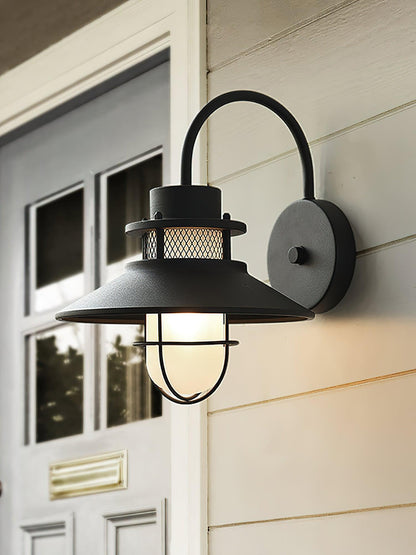 Felix Industrial Outdoor Lamp