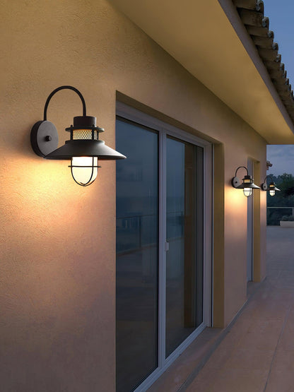 Felix Industrial Outdoor Lamp