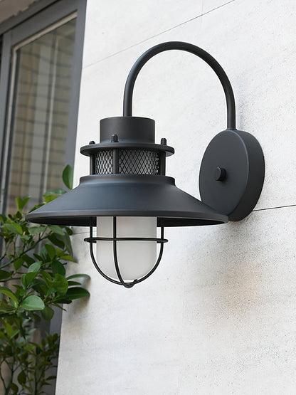 Felix Industrial Outdoor Lamp
