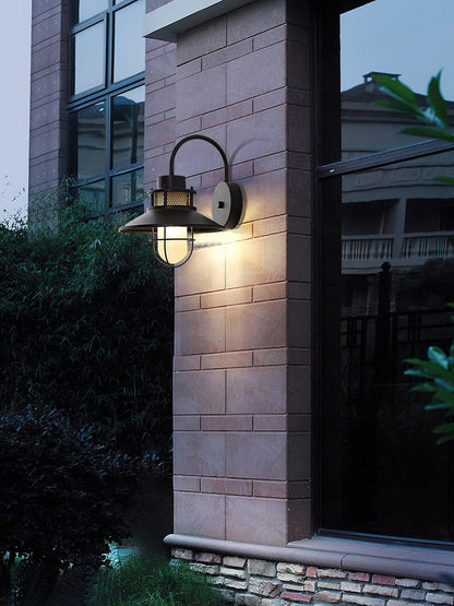 Felix Industrial Outdoor Lamp