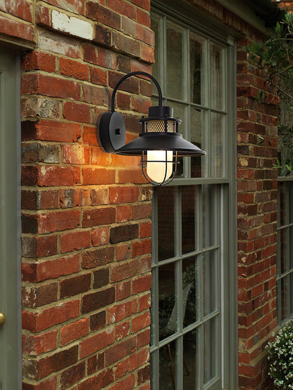 Felix Industrial Outdoor Lamp