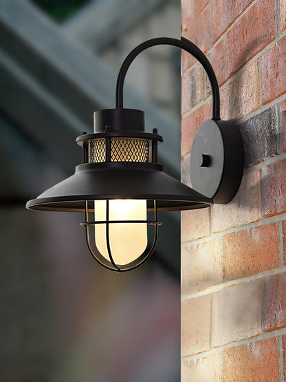 Felix Industrial Outdoor Lamp