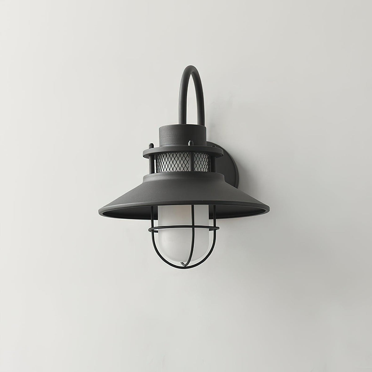 Felix Industrial Outdoor Lamp