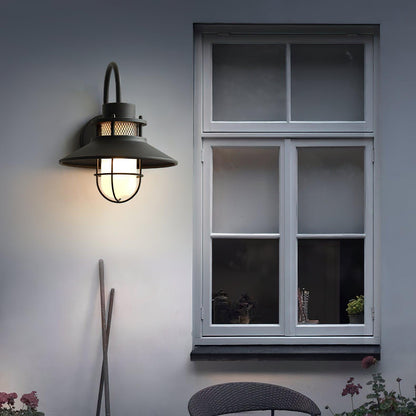 Felix Industrial Outdoor Lamp