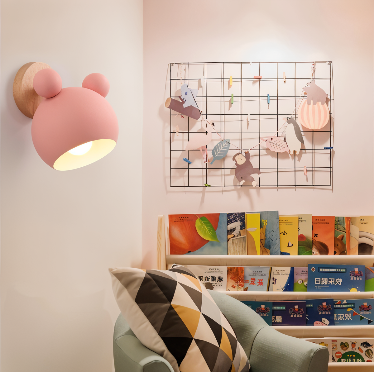 FlashMouse Pivoting Wall Lamp