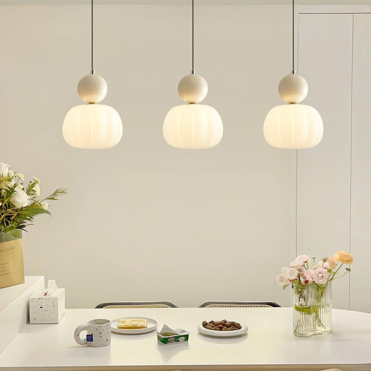 Yedra Organic Acrylic Pendant