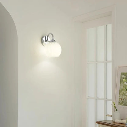 Quashion Ribbed Globe Wall Lamp