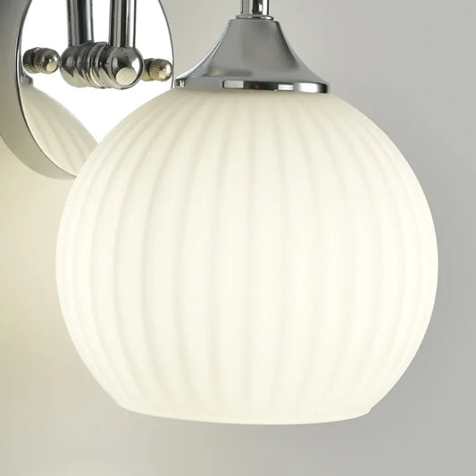 Quashion Ribbed Globe Wall Lamp