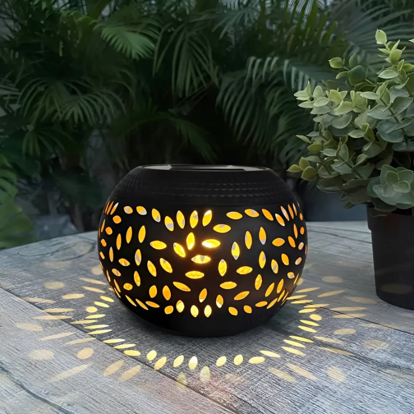 Lumopattern Solar Garden Lantern